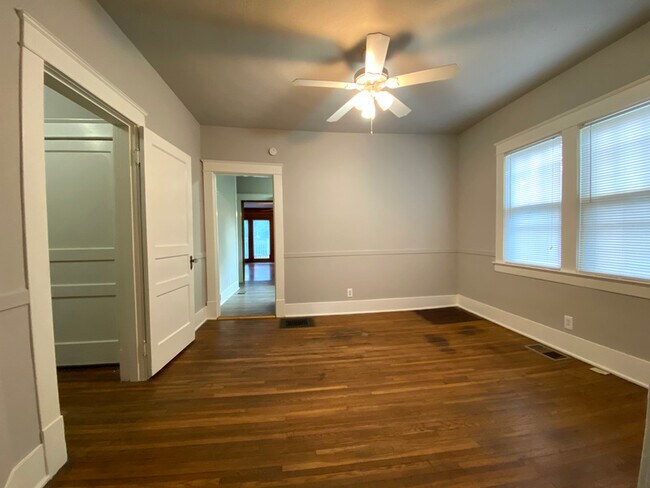Foto del edificio - 1164 Kirkland Ave