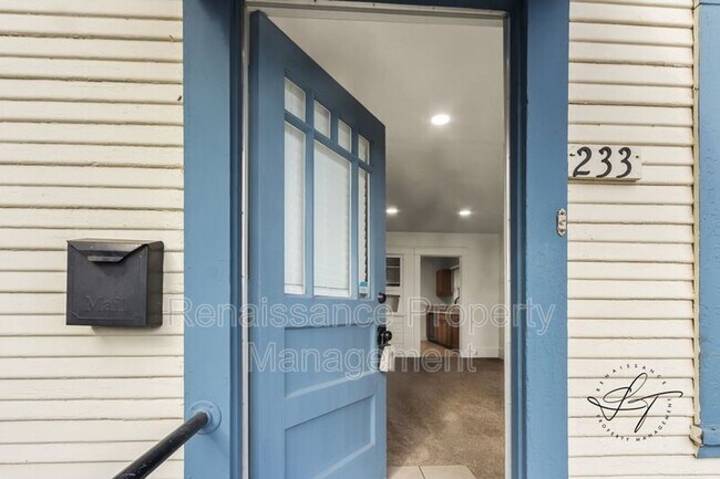 Foto del edificio - 233 W Eaton Ave