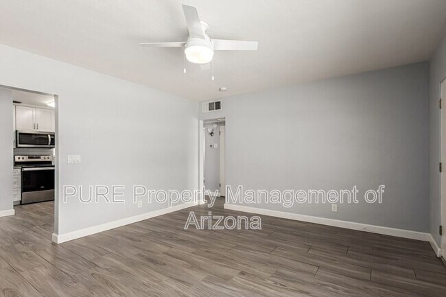 Foto del edificio - 1534 E Griswold Rd