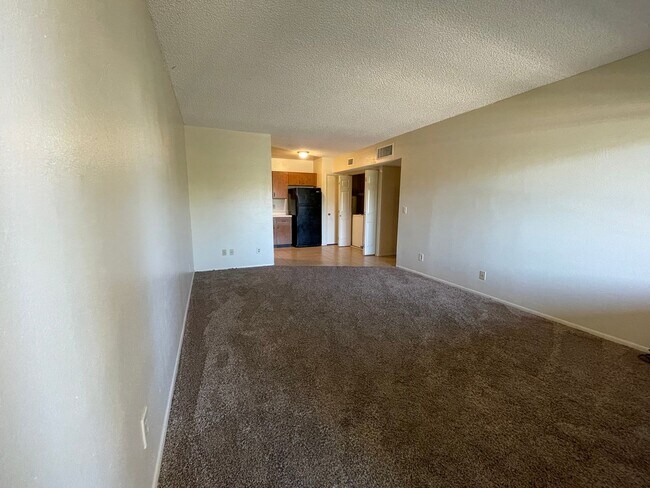 Foto del edificio - Gorgeous 2 Bedroom Condominium