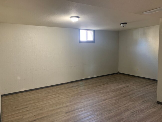 Building Photo - 425 South 30th Street