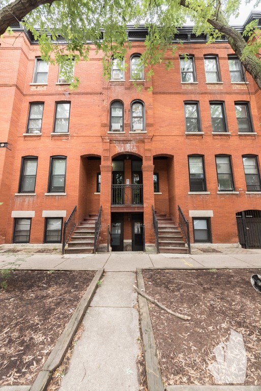 Building Photo - 1208 W Wrightwood Ave