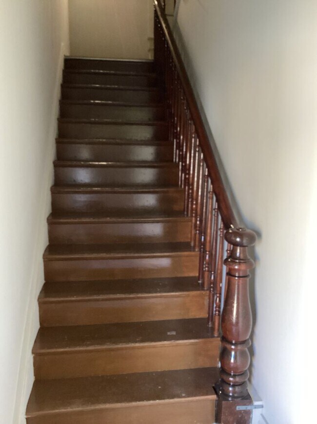 Building Photo - Newly RENOVATED 1 bedroom & 1 bathroom Apartment in McSherrystown, PA - 3 miles from Hanover, PA