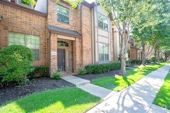 Building Photo - 1936 Lantana Ln