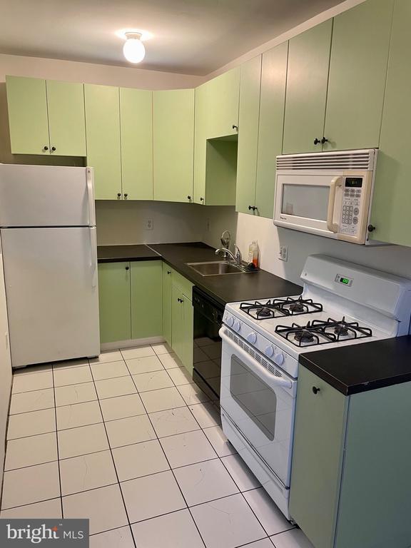 Foto principal - 1404 Tuckerman St NW