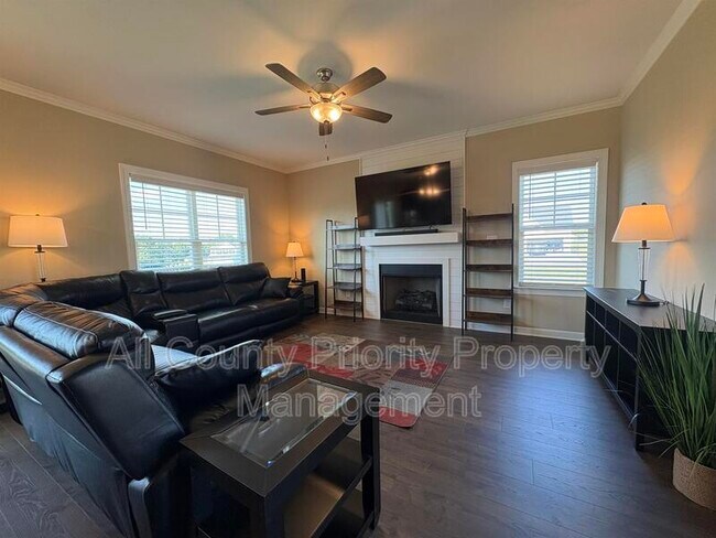 Foto del edificio - 224 Williamson Pl Dr