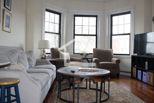 Foto del edificio - 1682 Beacon St