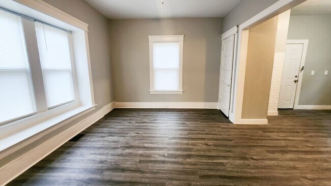 Foto del edificio - Rent ready!