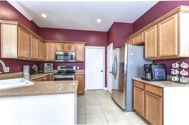 Foto del edificio - 3292 Covered Bridge Dr E