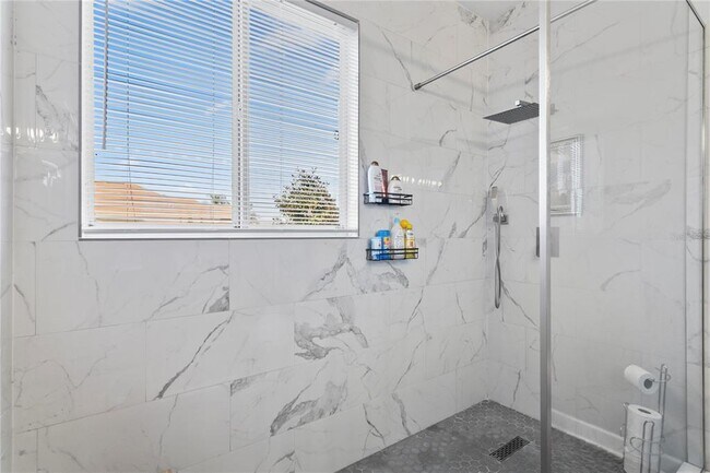 Foto del edificio - 1010 Elderberry Dr