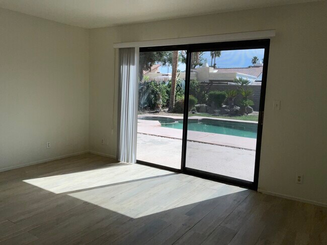Foto del edificio - 34220 Linda Way