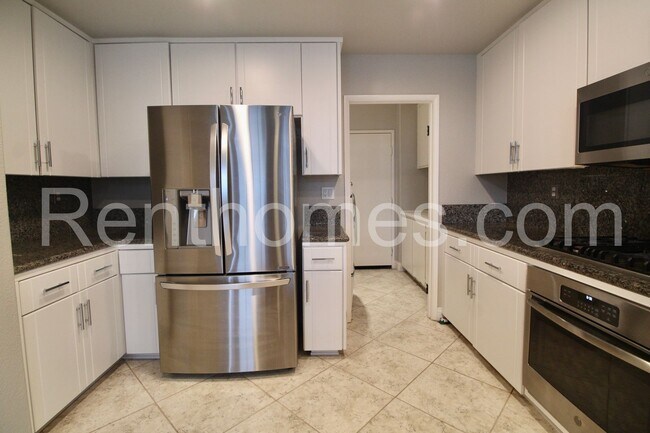 Foto del edificio - 12696 Springbrook Dr