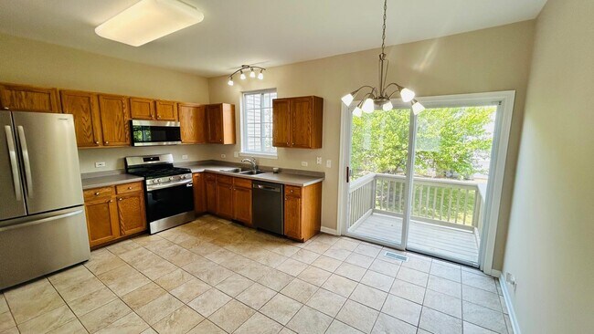 Foto del edificio - 340 Evergreen Cir