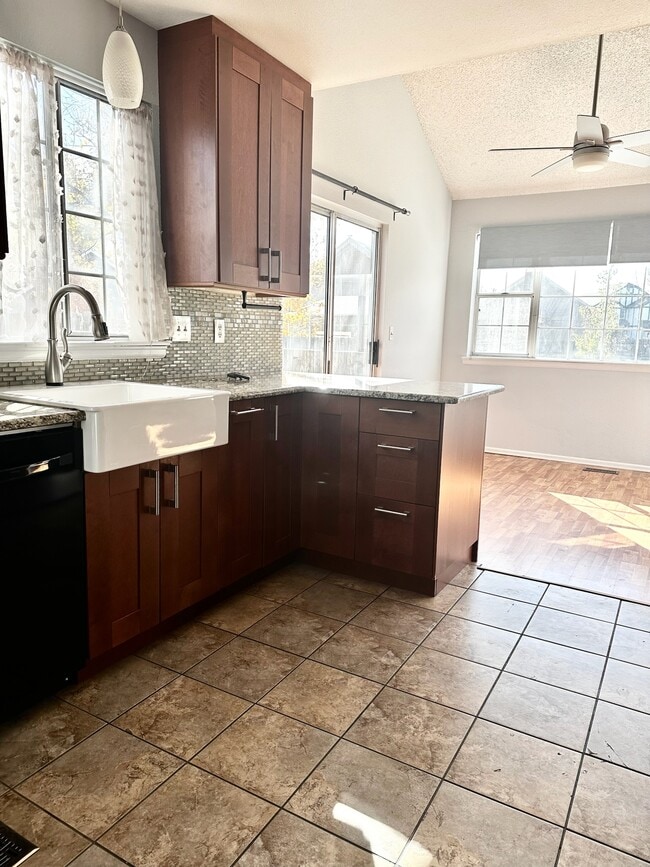 Building Photo - 1364 W 134th Dr