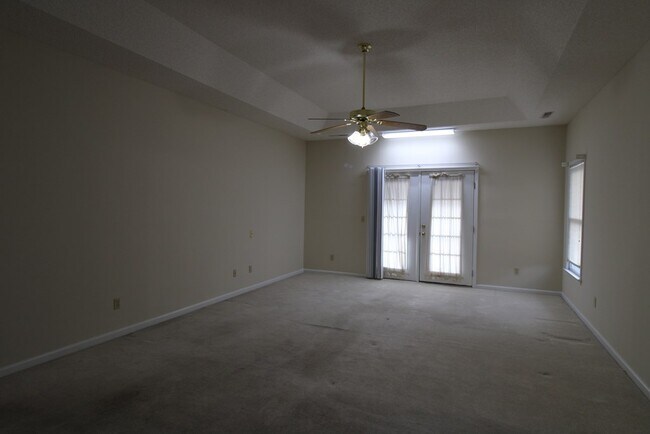 Building Photo - 30 Mere Ct