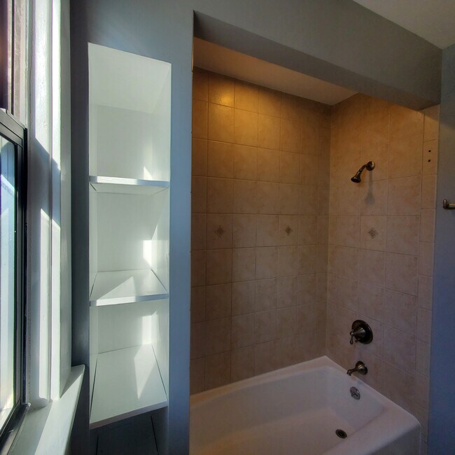 Foto del edificio - 3047 Feltz Ave