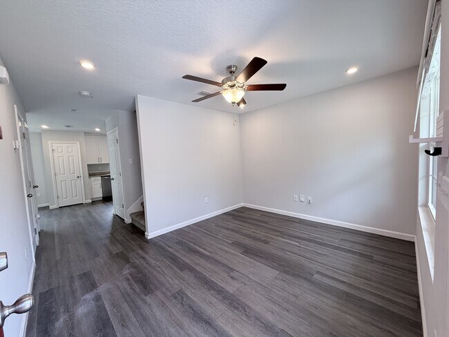 Foto del edificio - 4541 Cambria St