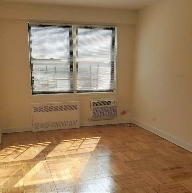 4415 Colden St Unit 2R, Queens, NY 11355 Room for Rent in Queens, NY