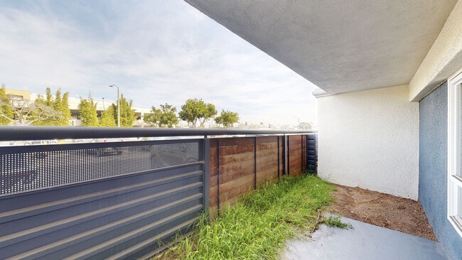 Interior Photo - Eight 80 Newport Beach