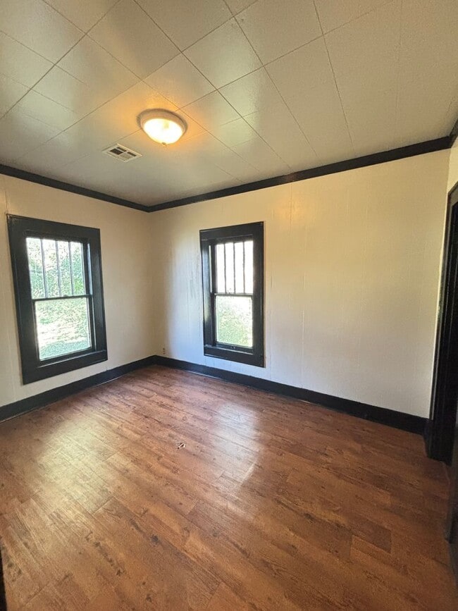 Building Photo - Rental in SW Ardmore $1250/month