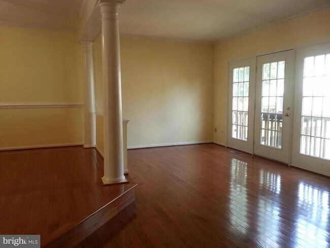 Building Photo - 12002 Lisa Marie Ct