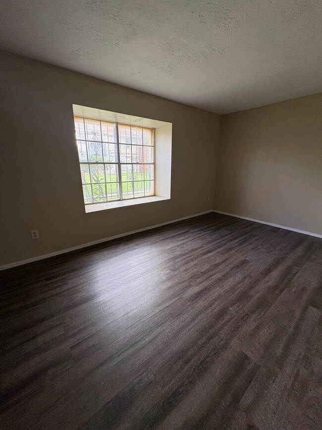 Building Photo - 176 Goodson Dr