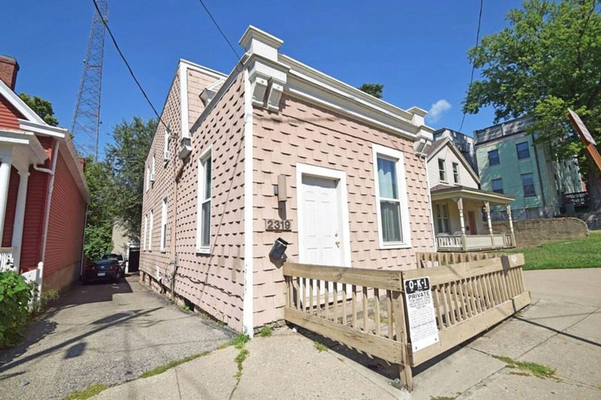 2319 Sauer Avenue Apartment for Rent in Cincinnati, OH