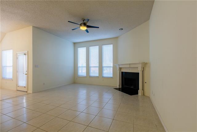 Foto del edificio - 8216 Spring Valley Ln