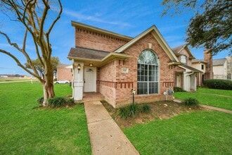 Building Photo - 1010 Gardenwalk Dr