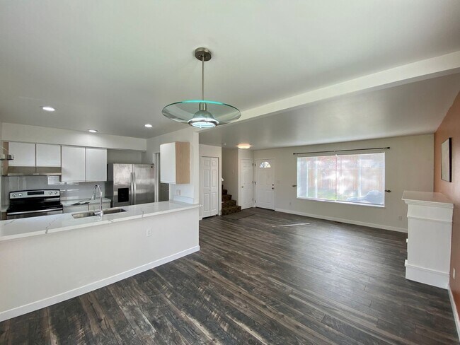 Foto del edificio - 936 E St. (Blaine)
