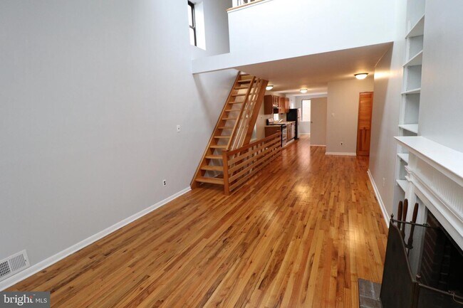 Building Photo - 311 Bainbridge St