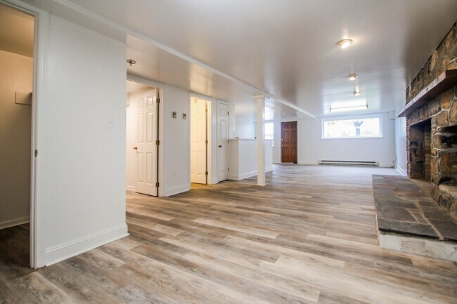 Building Photo - 206 S Delaware Ave