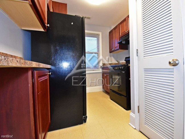 Building Photo - 3632 Erdman Ave