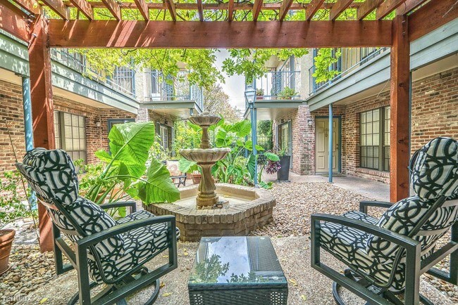 Building Photo - 1 br, 1 bath Apartment - 202 W French Pl