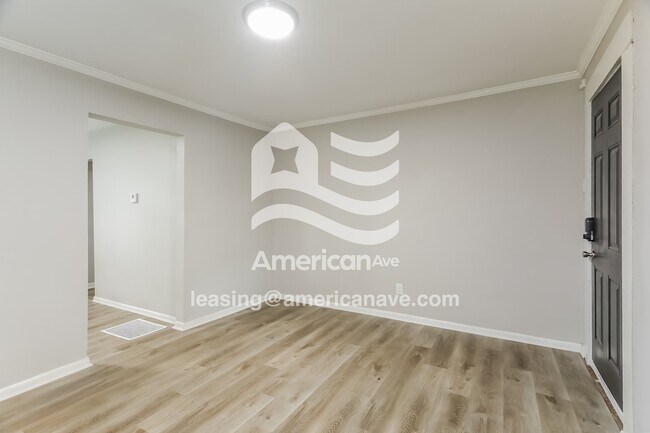 Foto del edificio - 716 84th Pl S