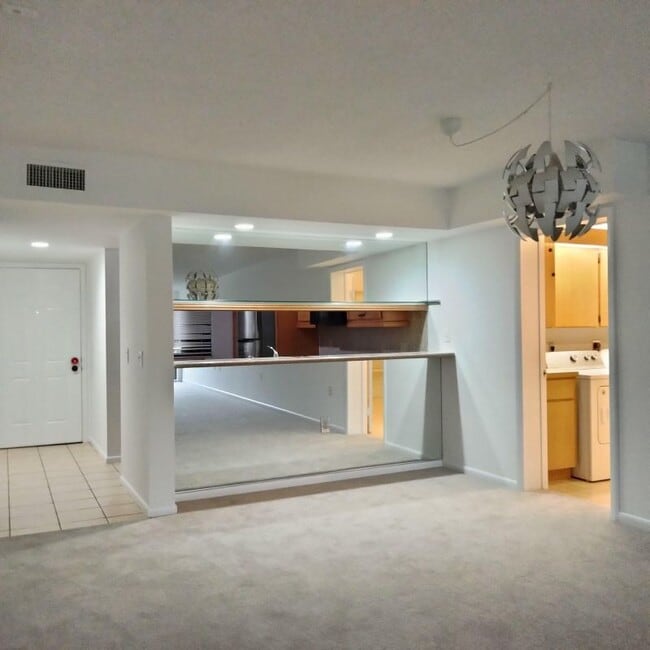 Foto del edificio - 2791 Village Blvd