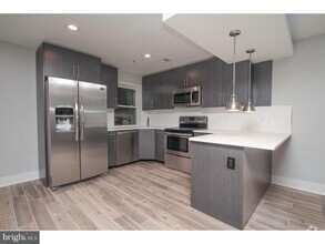 Building Photo - 2564 Frankford Ave