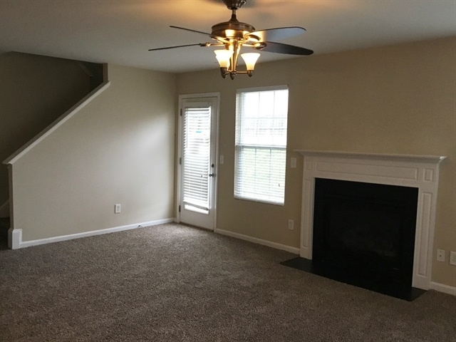 Building Photo - 3750 Horseshoe Farm Street