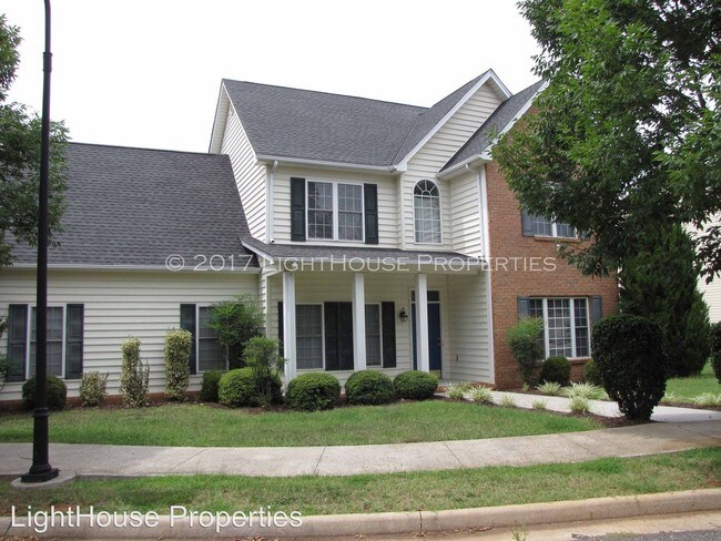 Foto del edificio - 202 Duncraig Dr