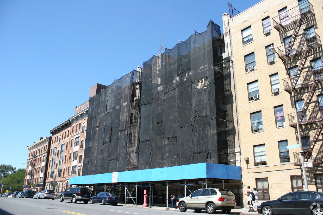 Foto del edificio - 1117 Westchester Ave