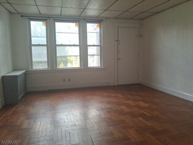 Foto del edificio - 19 Bayview Ave