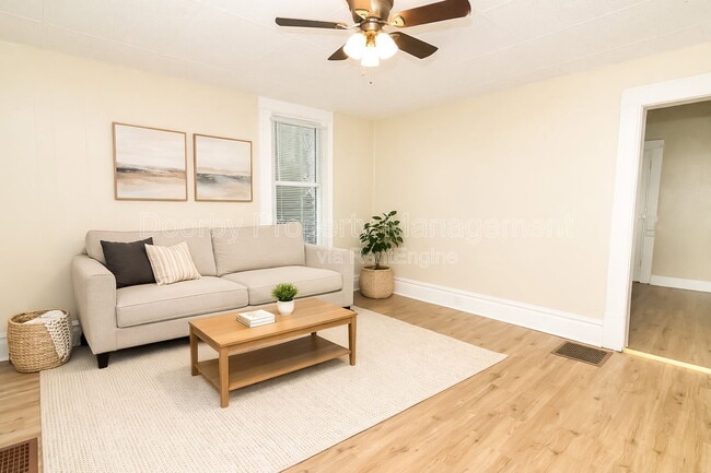 Foto del edificio - 2612 E 19th St