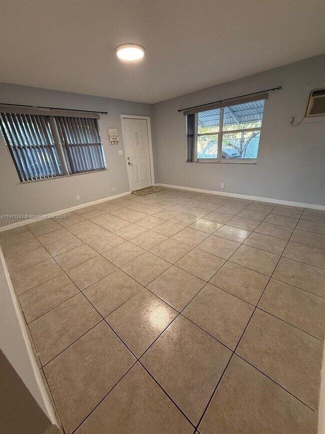 Foto del edificio - 620 SW 7th Ave