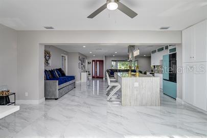Foto del edificio - 605 Capri Blvd