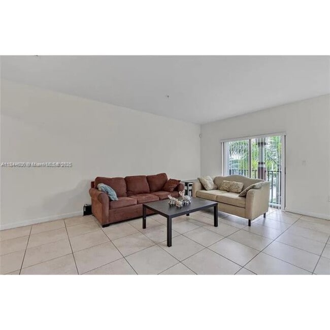 Foto del edificio - 10620 NW 88th St