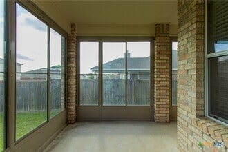 Building Photo - 2203 Love Rd