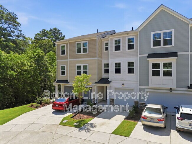 Foto del edificio - 1204 Lily Loch Wy