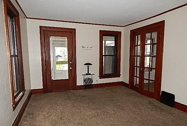 Primary Photo - 1325 W 14th St