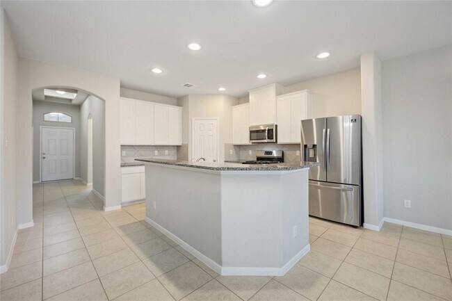 Building Photo - 7218 Victorville Dr