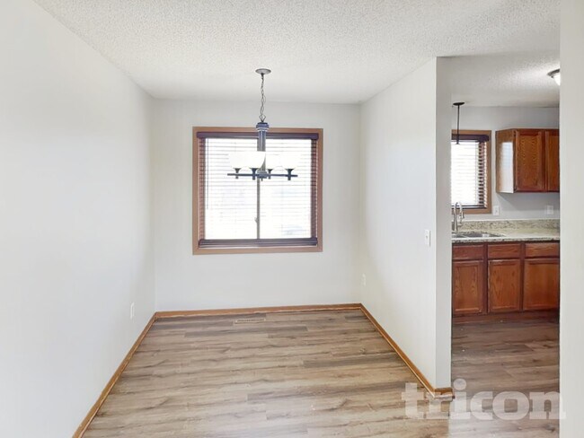 Foto del edificio - 13734 Glenhurst Ln